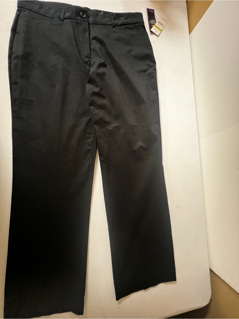 KIM ROGERS BLACK SIZE 14 CURVY STRAIGHT LEG PANTS.  SITS AT WAIST. TUMMY PANEL